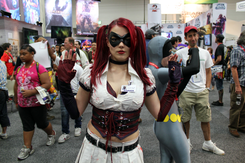 Illustration for article titled The Cosplay of Comic-Con - Day Two: Tinker, Yoshi, Birdo, Spy